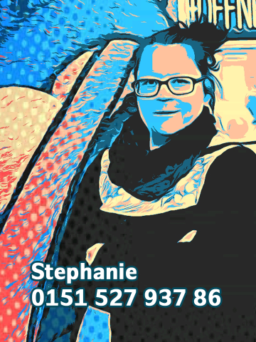 Das Foto zeigt die Mitarbeiterin Stephanie in bunten etwas verfremdenen Farben und Ihre Telefonnummer 015152793786